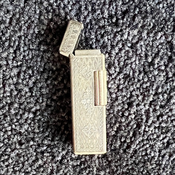 Forum Other - Vintage Intricate Silver Lighter